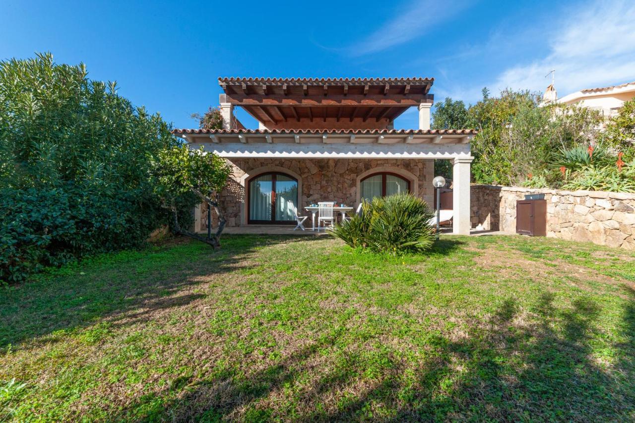 Villa Elena - Appartamento Vista Mare E Appartamento Con Giardino Golfo Aranci Exterior foto